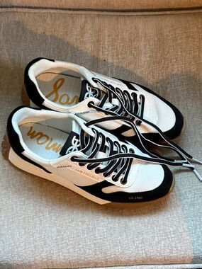 Sam Edelman Women’s White and Black Sneakers
